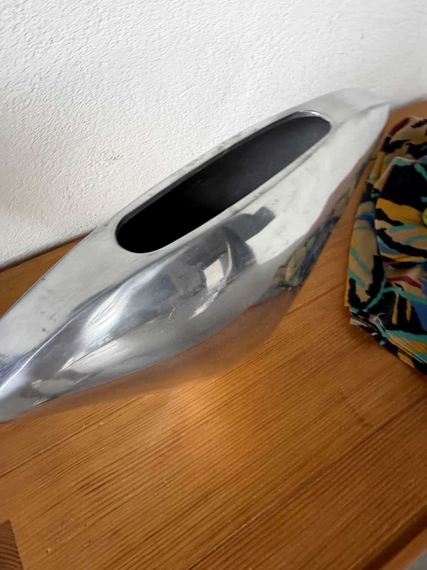 Aluminium fountain vase