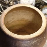 Varnished stoneware salting room.