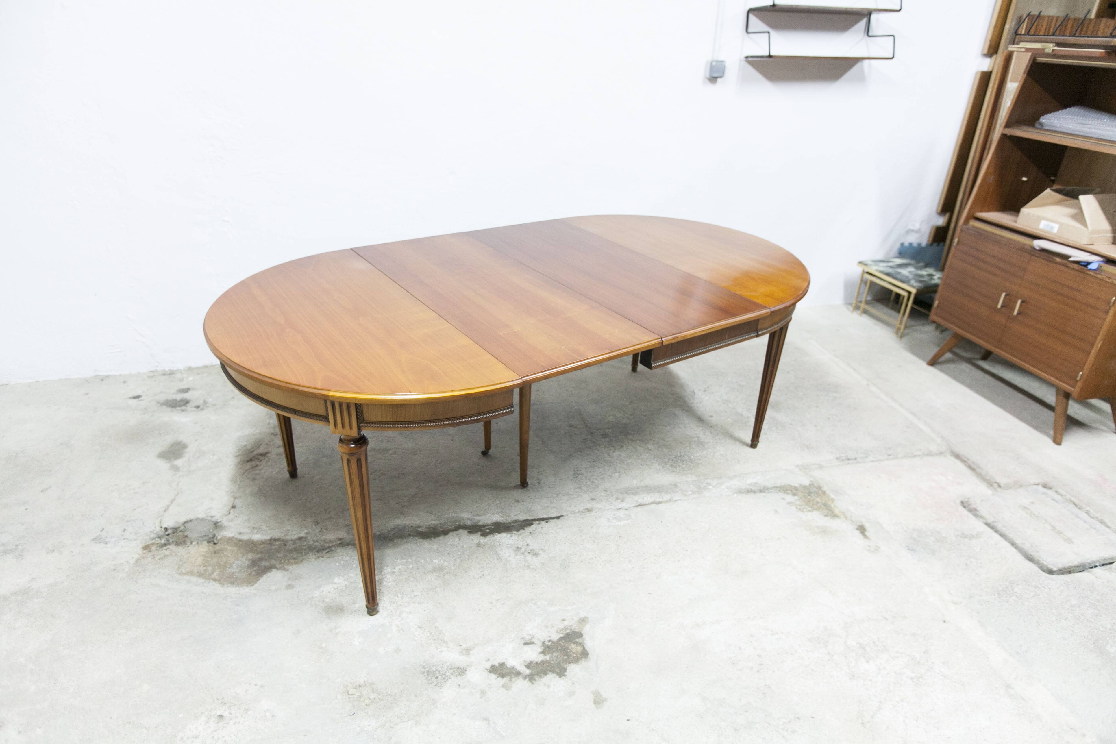 Louis XV round table + 3 extensions 115 cm max 2m50