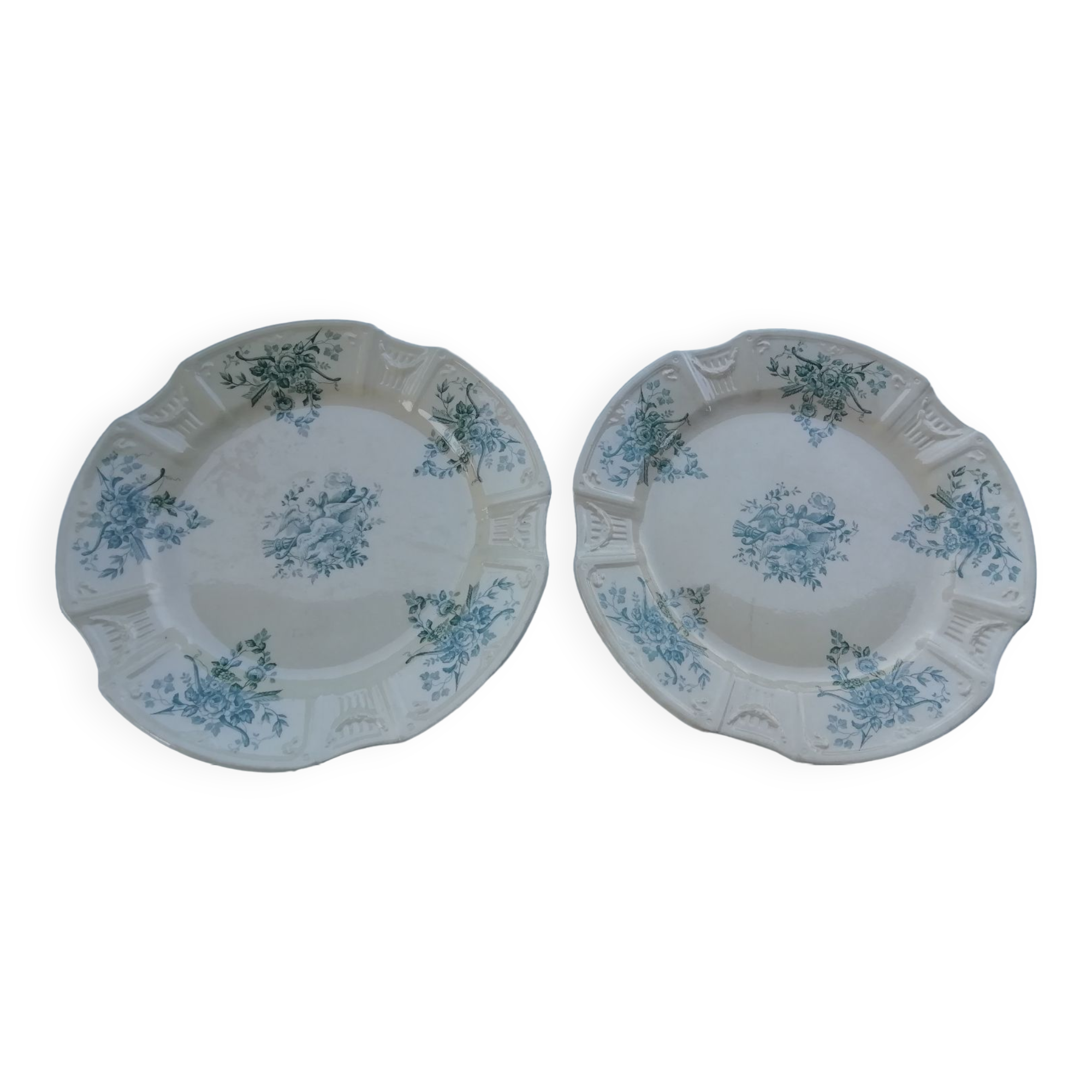 Pair of Gien iron earth plates