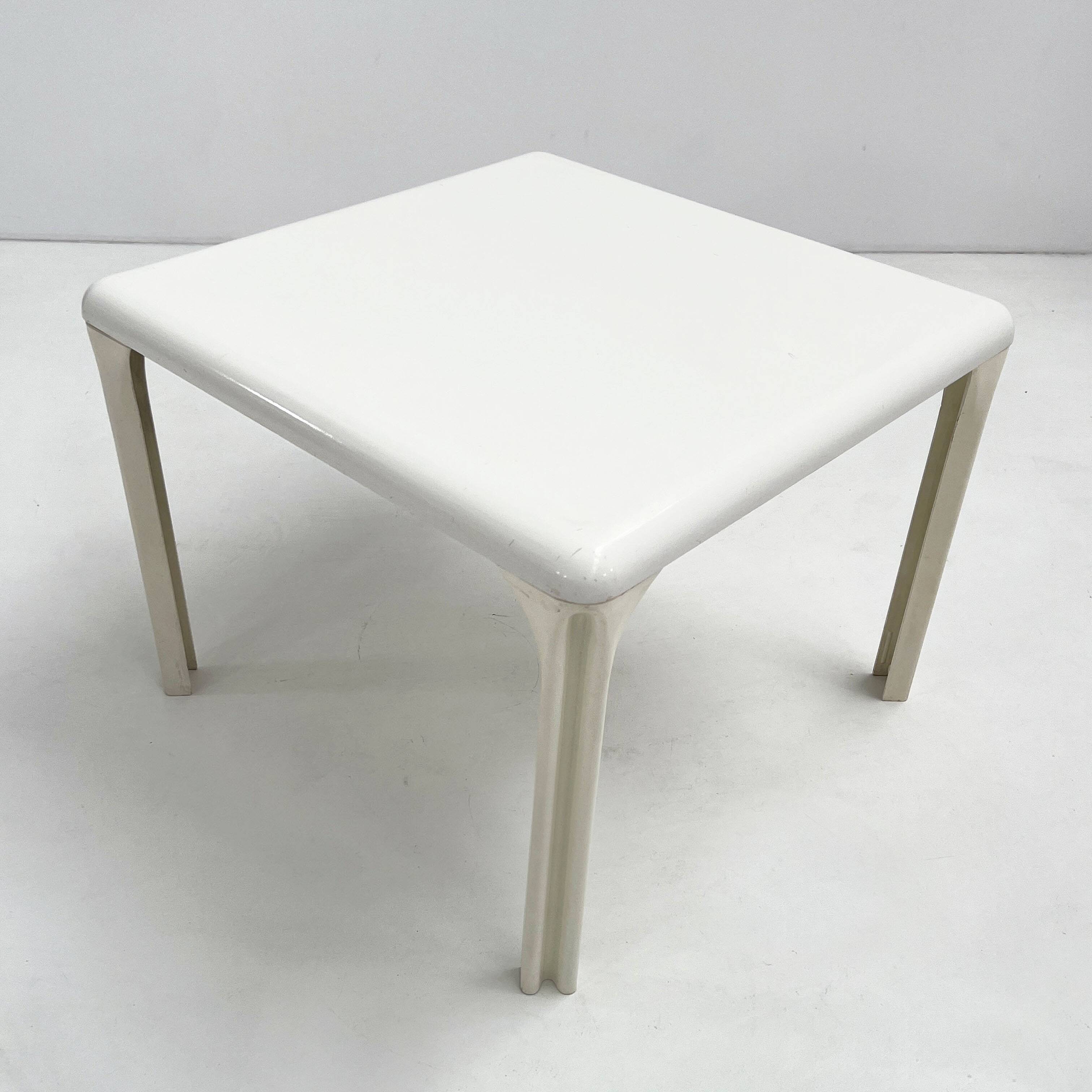 Stadio White dining table by Vico Magistretti for Artemide, 1970