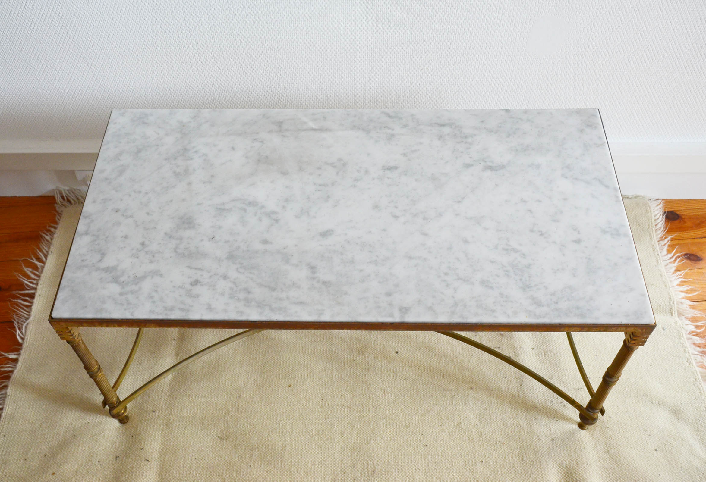 60s white marble coffee table in neoclassical style