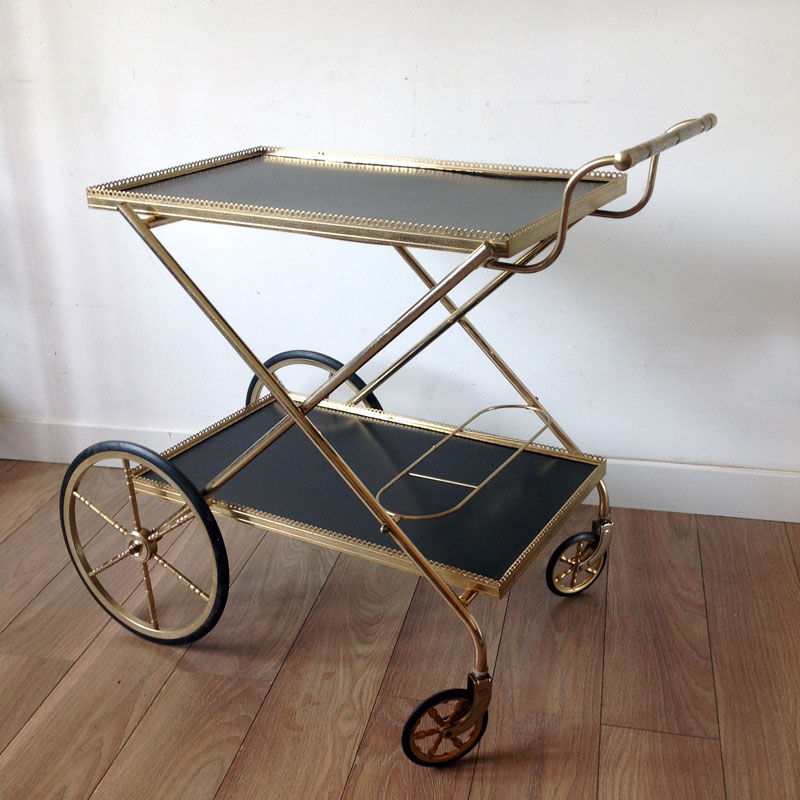 Black and gold dessert