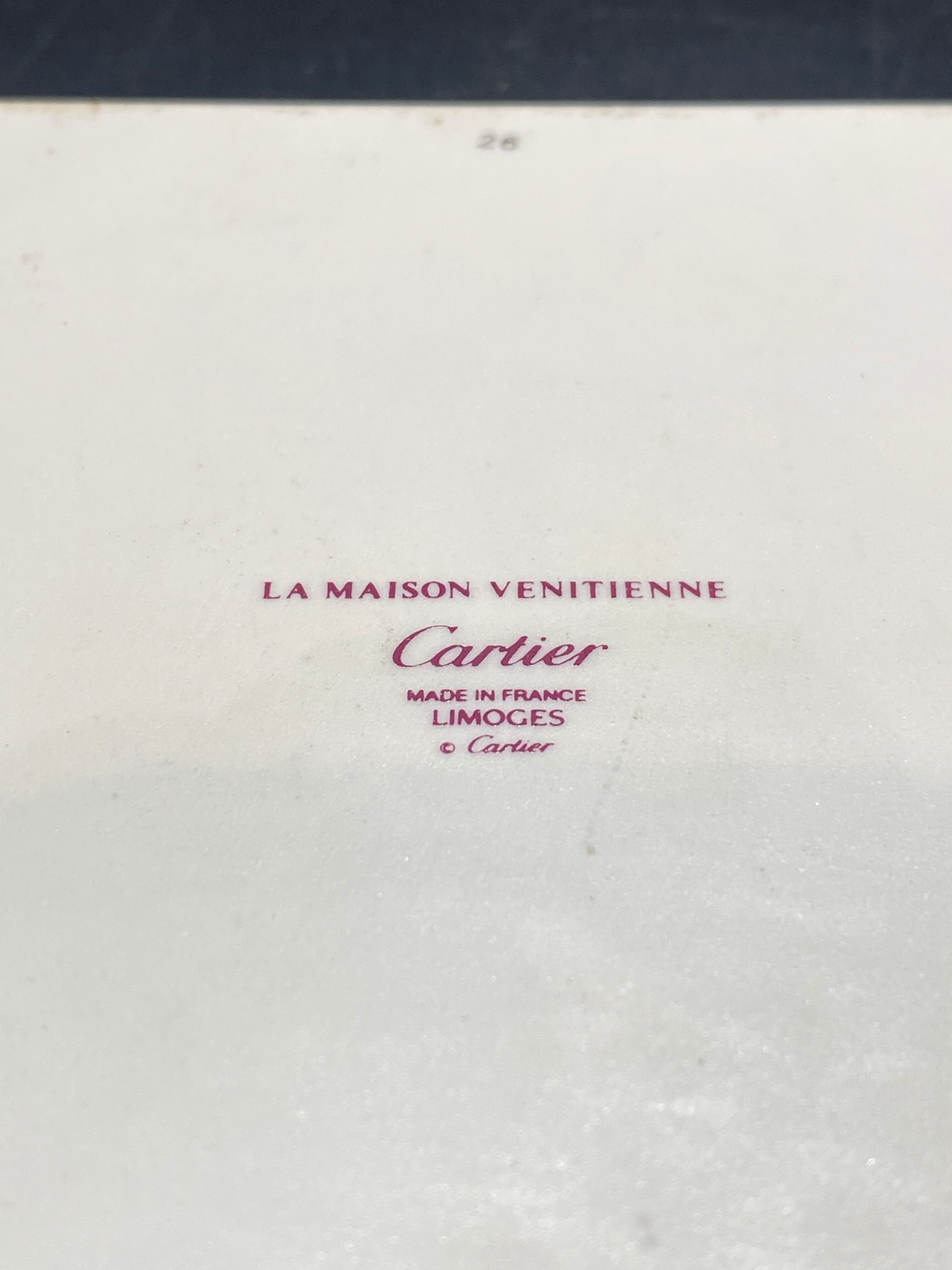 Porcelain centerpiece