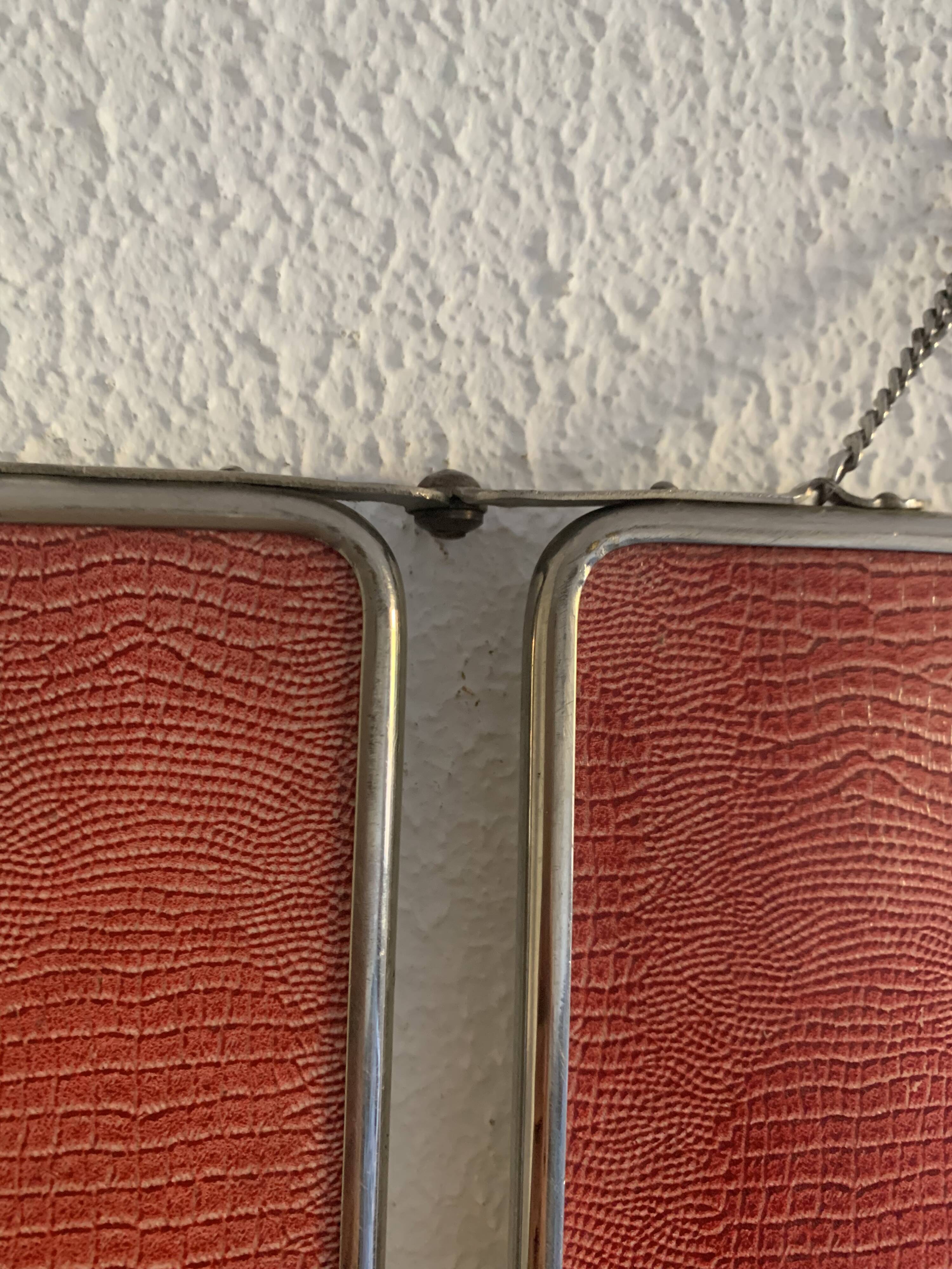 Vintage 1950s beveled barber triptych mirror in grenadine - 21 x 49 cm