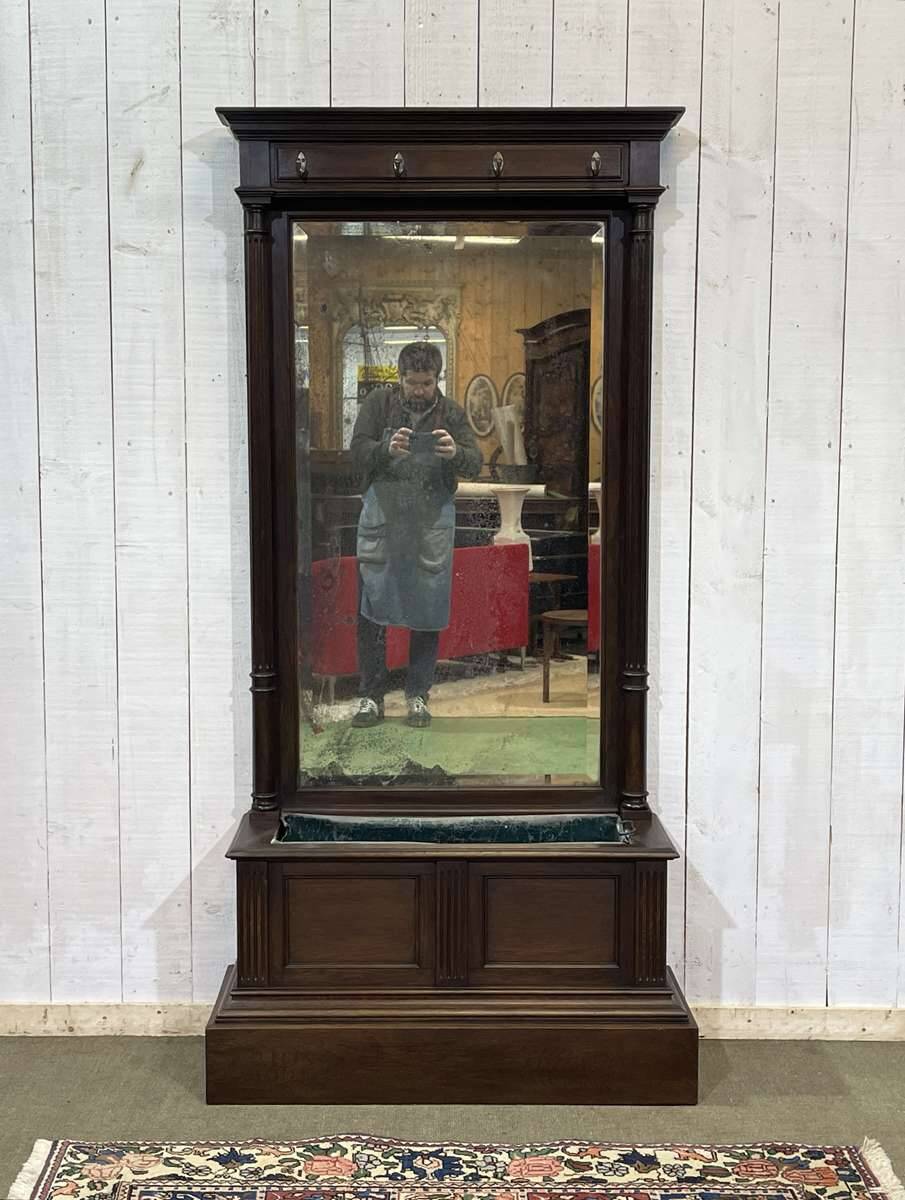 Vestiaire en chêne de la fin XIXème avec sa jardinière