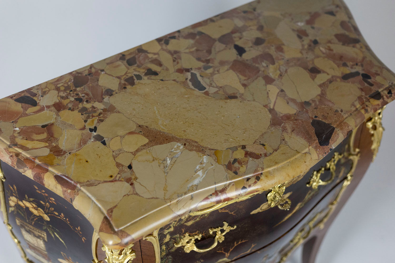 Louis XV style jumping chest of drawers, circa 1950