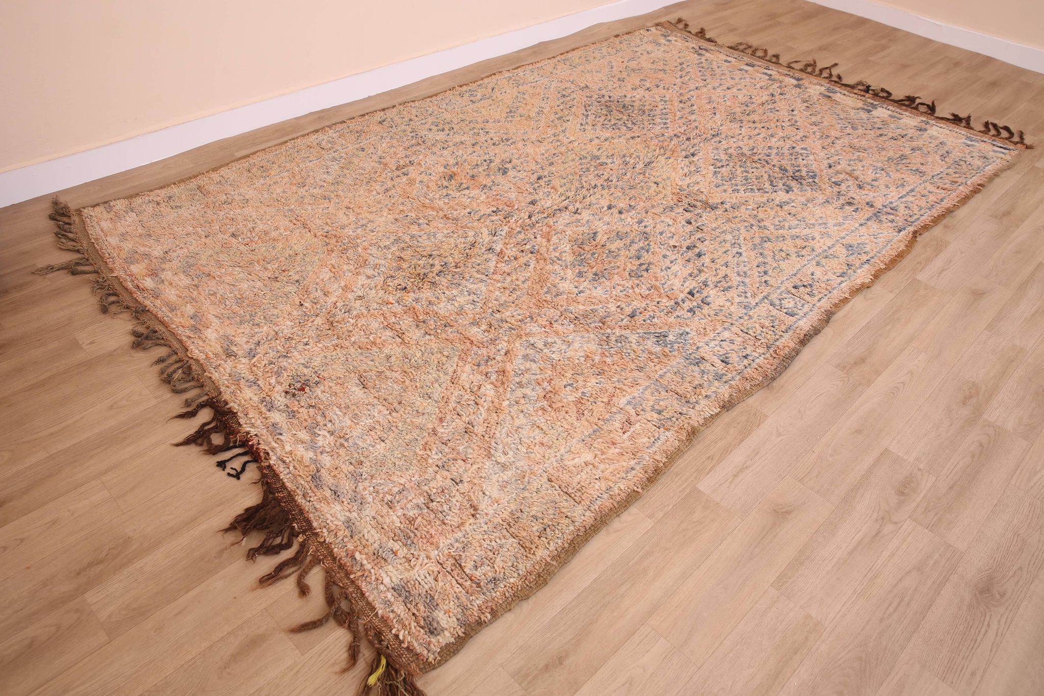 Peach Vintage Moroccan Wool Rug 188 x 317 cm , Berber Rug Handmade, Unique