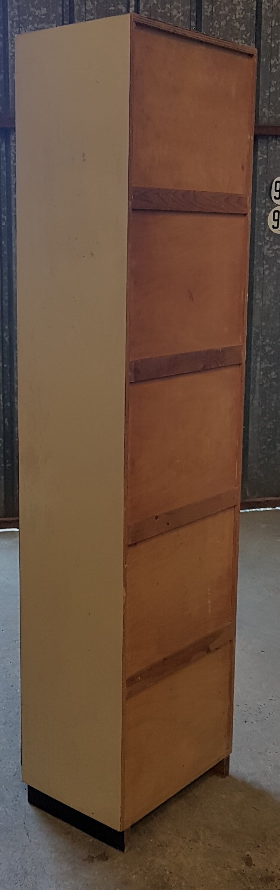 Column Kitchen furniture in formica of about 60s