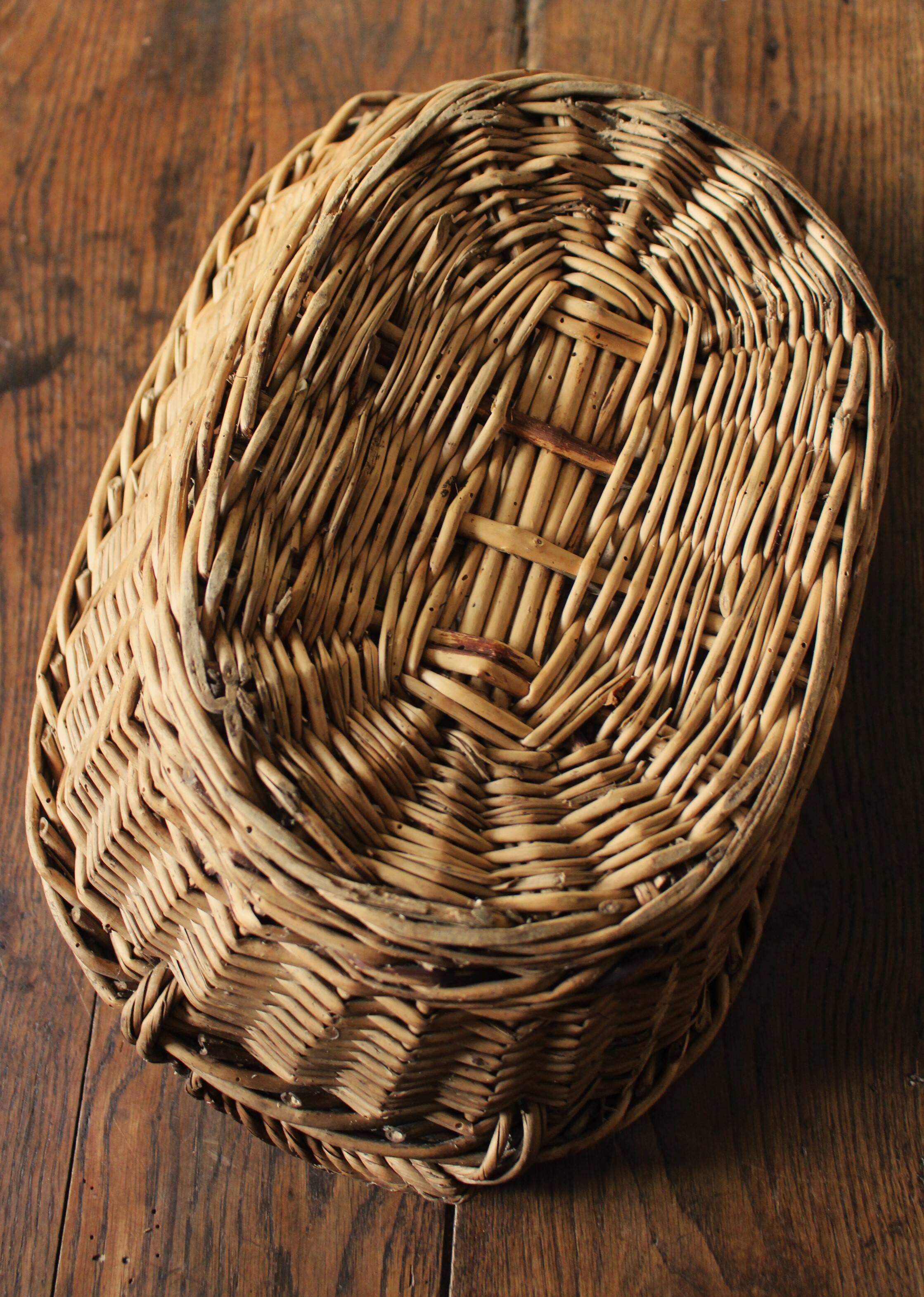Wicker basket with two oval handles