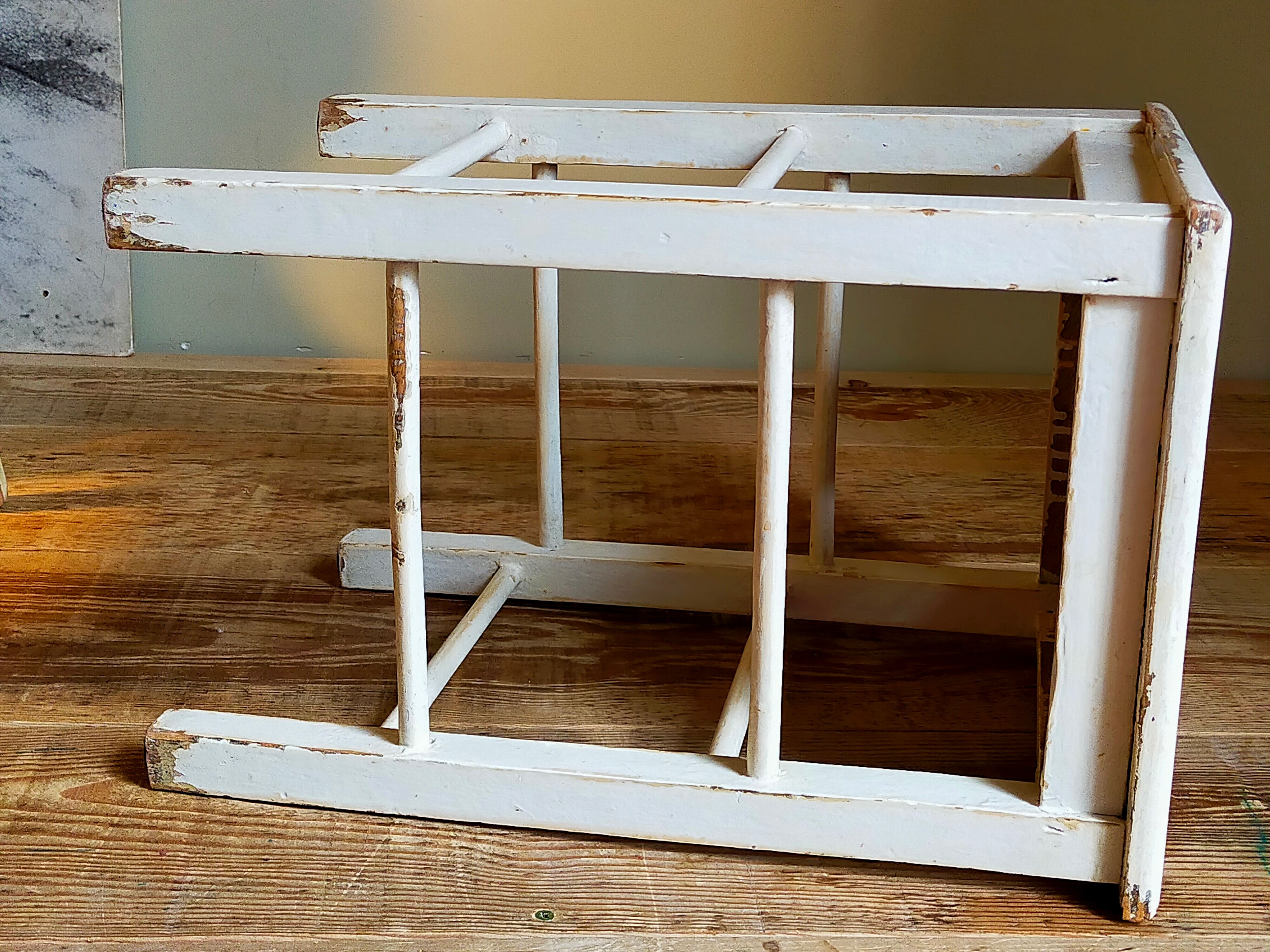 Workshop stool in vintage patinated solid wood