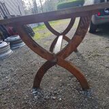Chain wood dining table