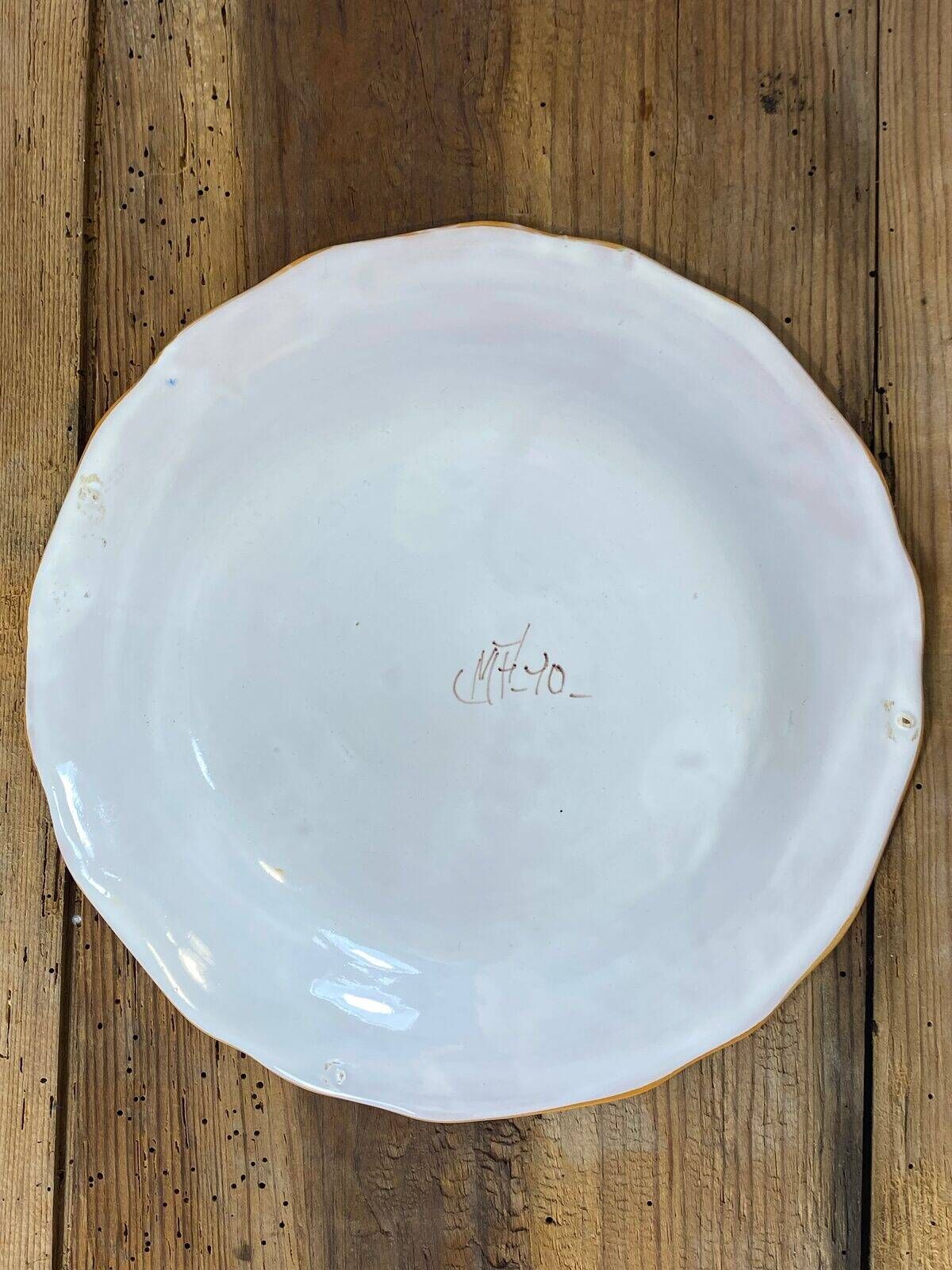 Set of 6 earthenware plates from Moustiers, featuring birds and flowers.