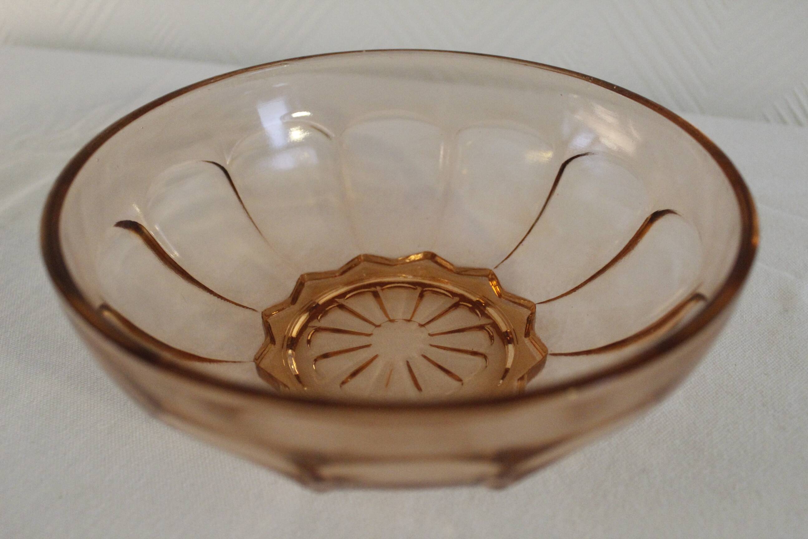 Small vintage pink salad bowl