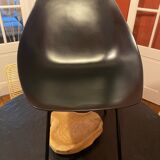 Pierre Guariche shell chair