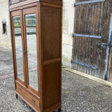 Parisian cabinet with shelves