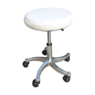 Design stool in metal and imitation white cream