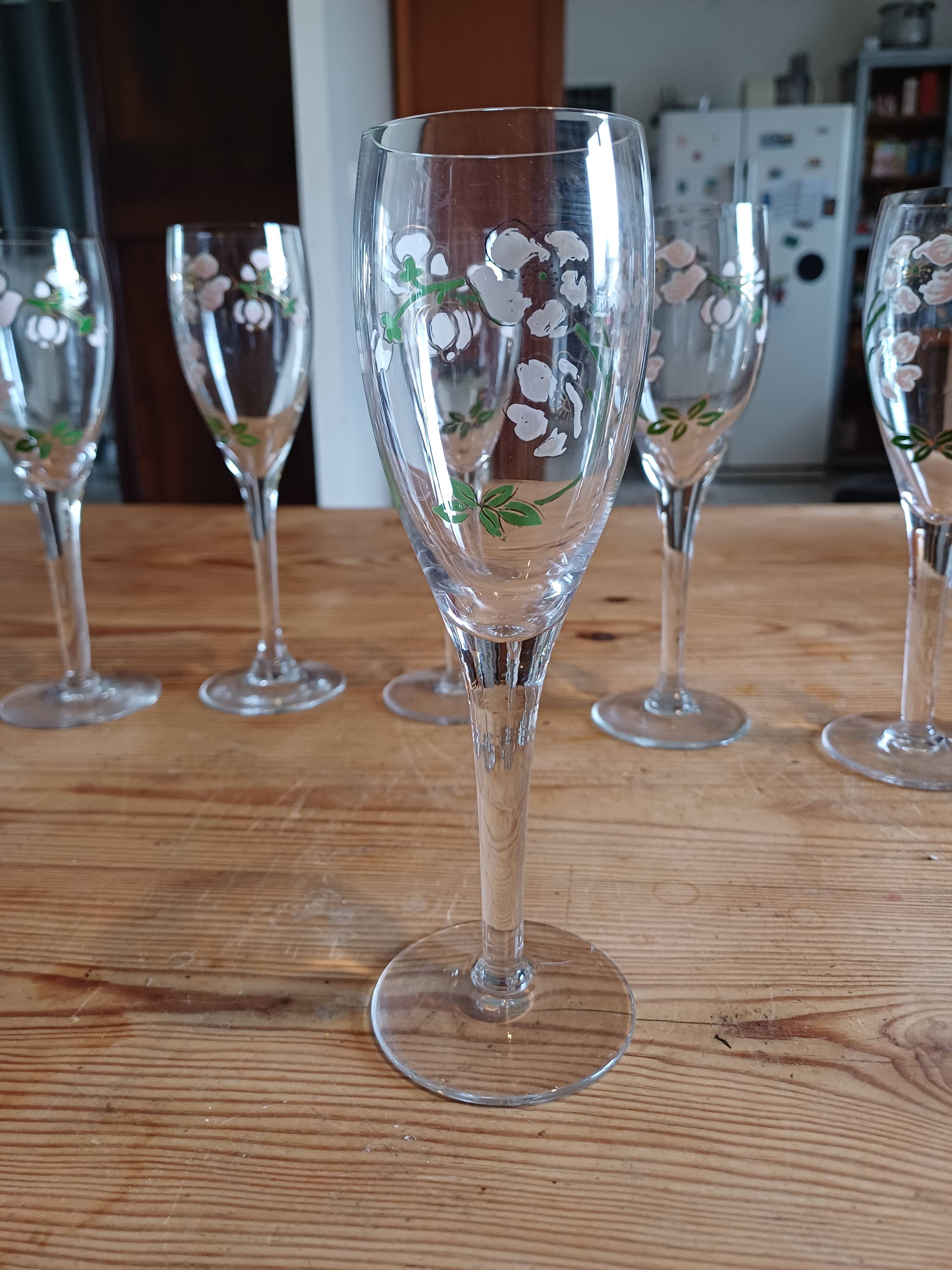 8 perrier jouet crystal champagne flutes