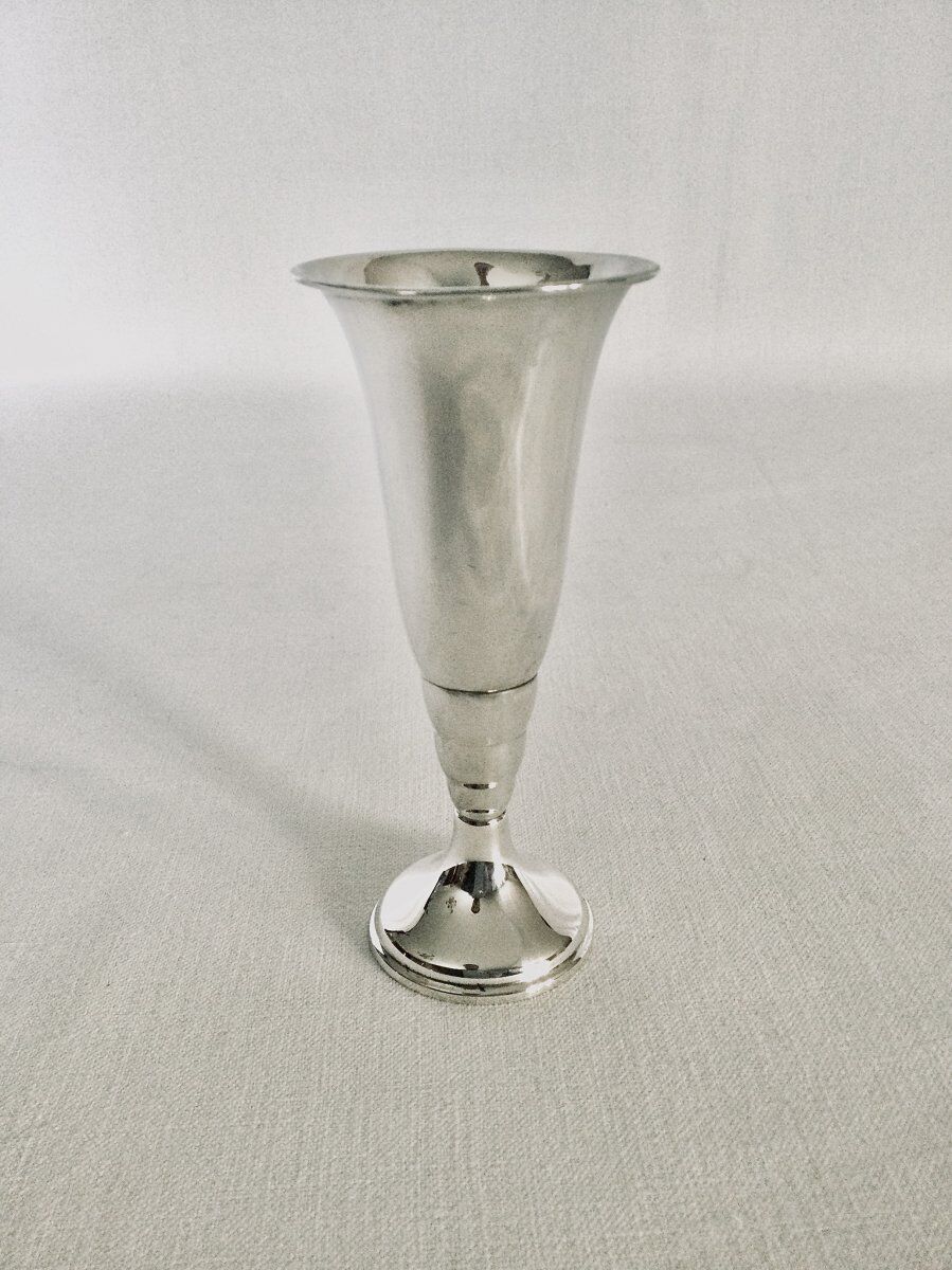 Vase cornet in dutch silver
