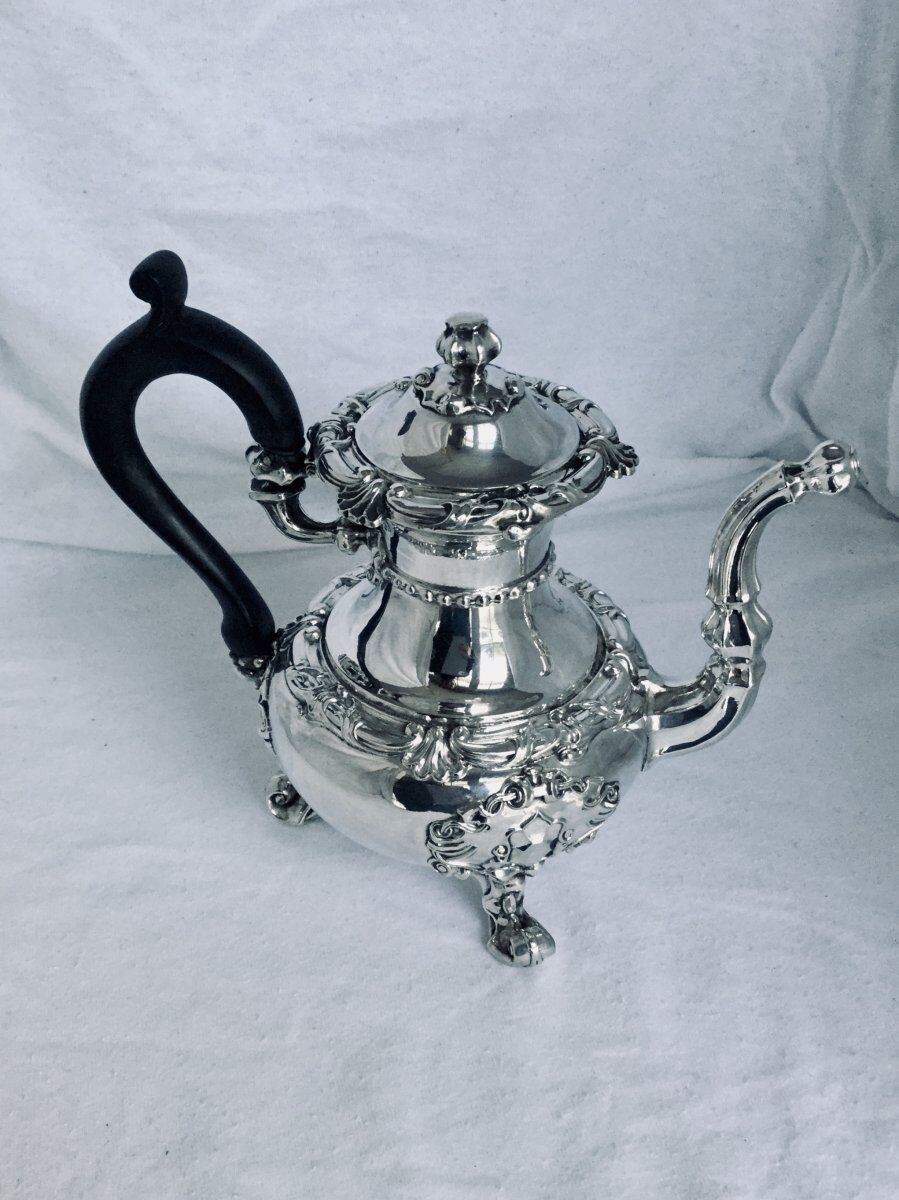 Selfish teapot silver