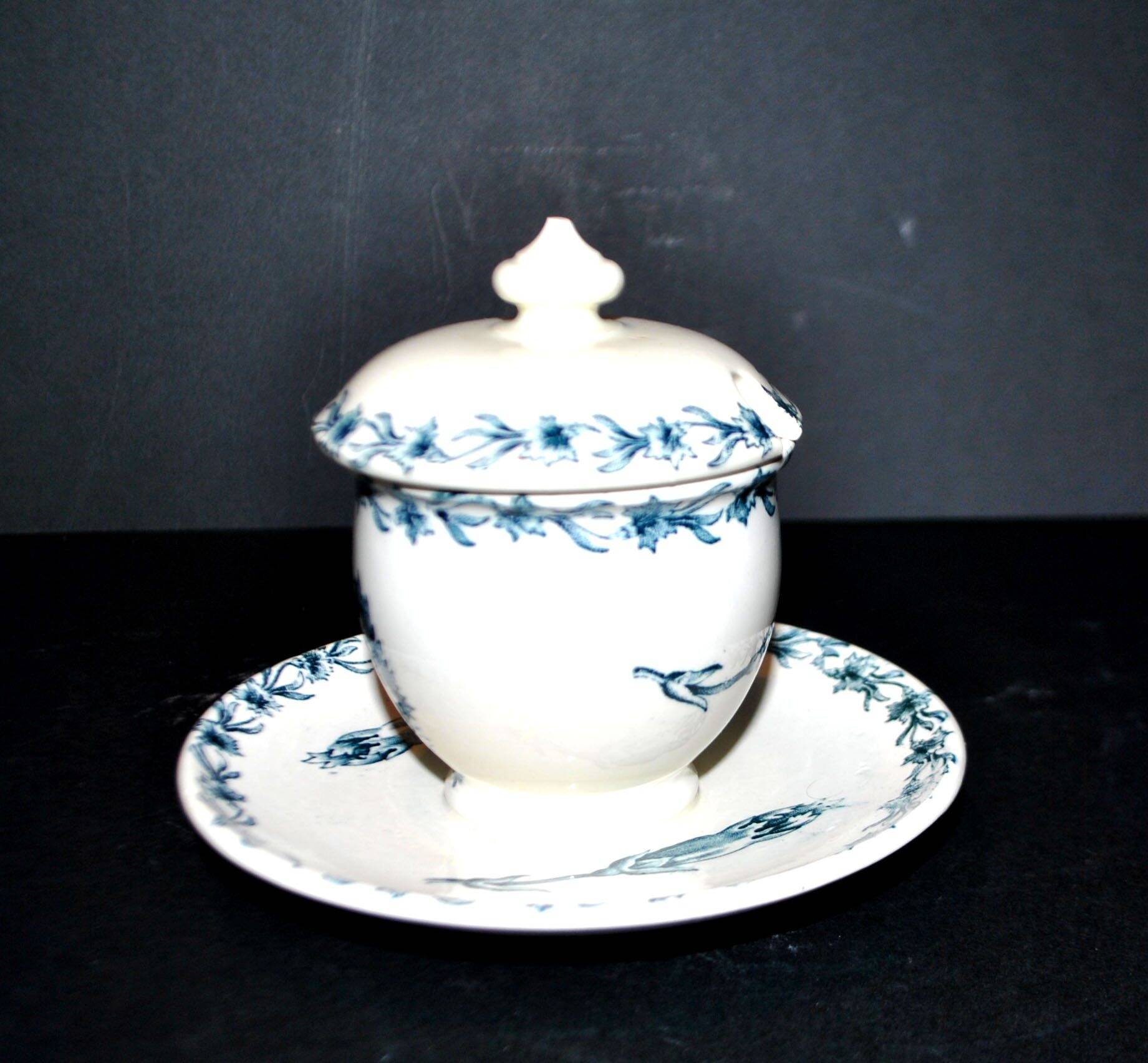 Moutardier ancien en faïence KG Lunéville décor fleuri œillet