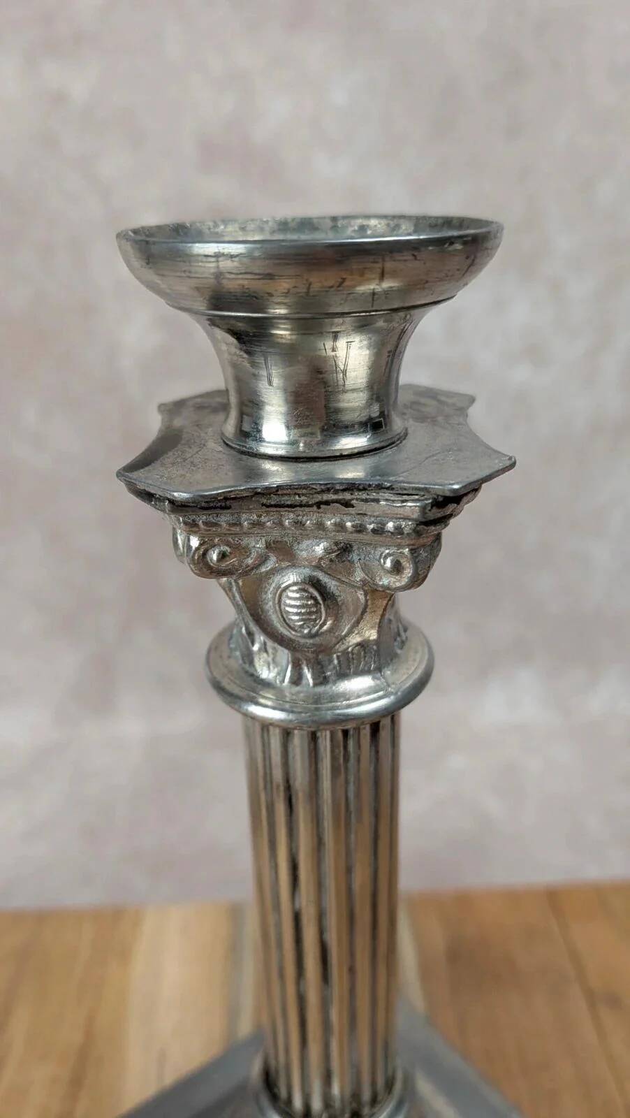 Silver-plated column candlestick – Corinthian style