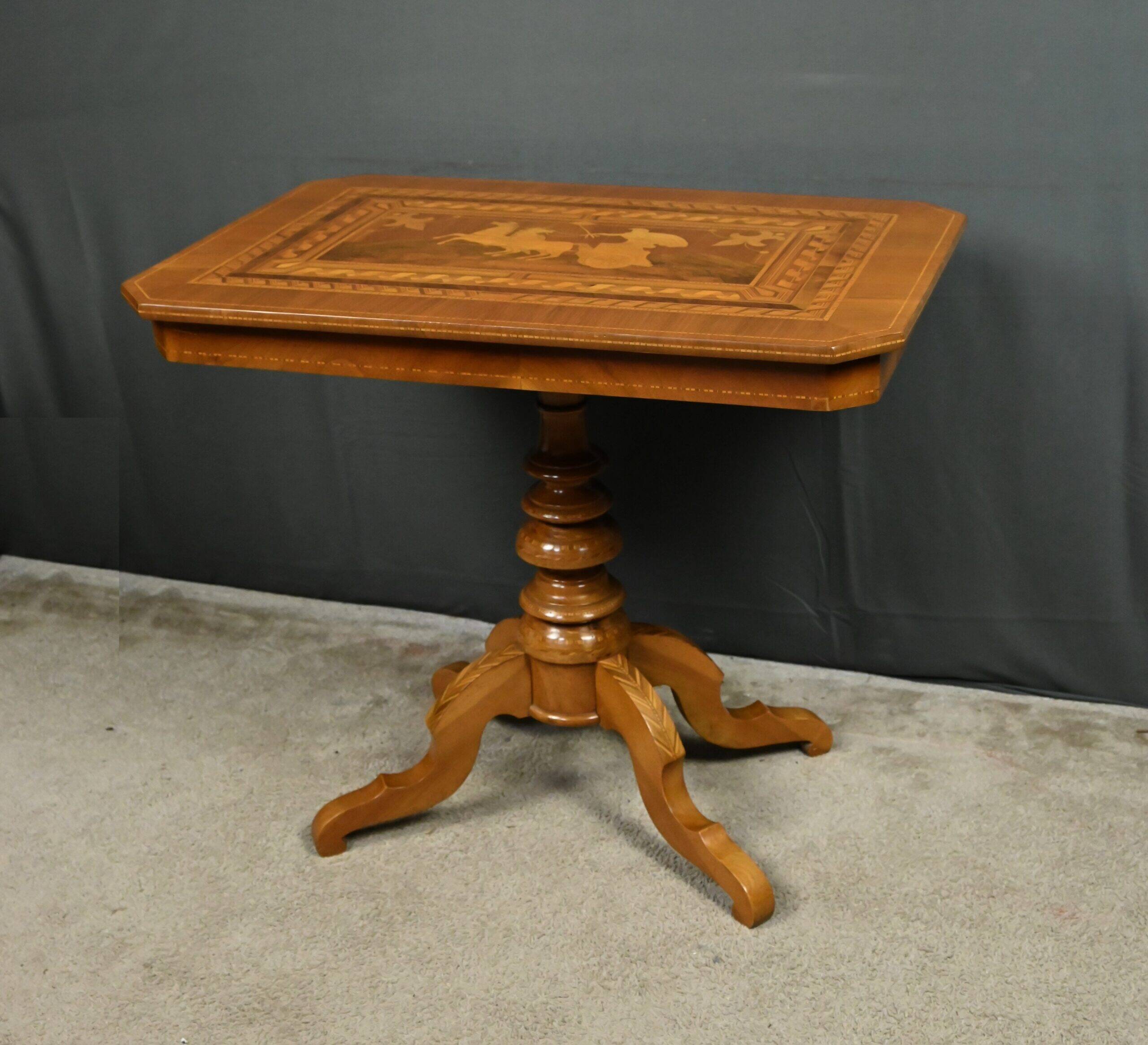Living room table in cherry and walnut, Restoration style – late 19th century