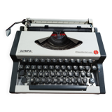 Olympia Traveler de Luxe white typewriter