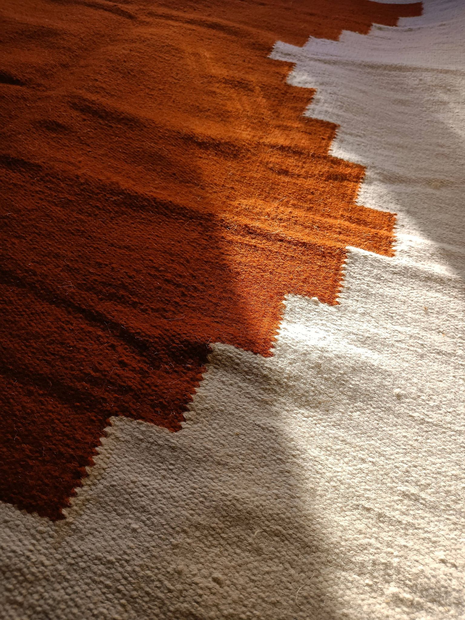 Tapis kilim égyptien fait main 120x180 cm – Terracotta et écru