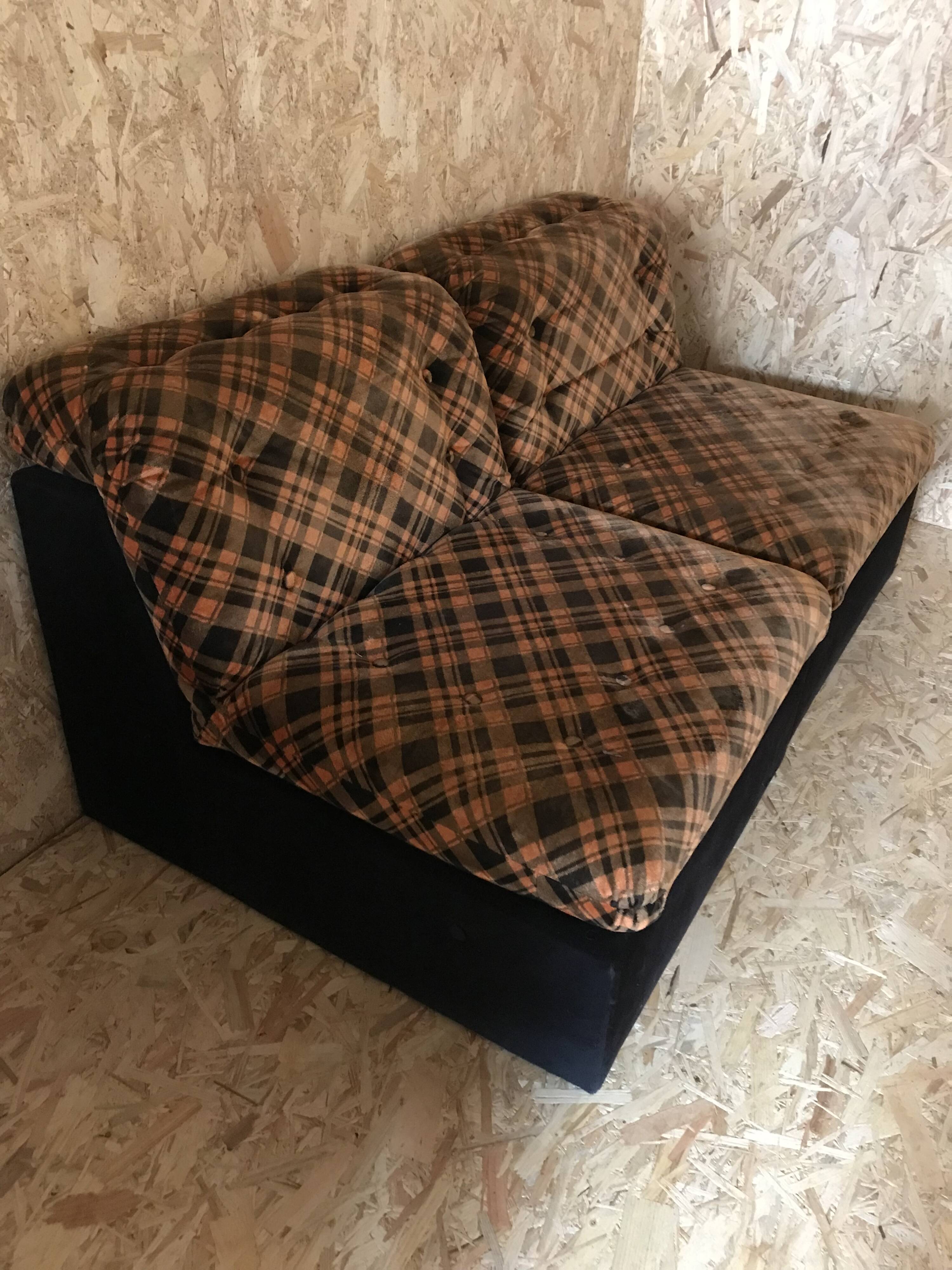 Paire de chauffeuses vintage pop 1970-1980