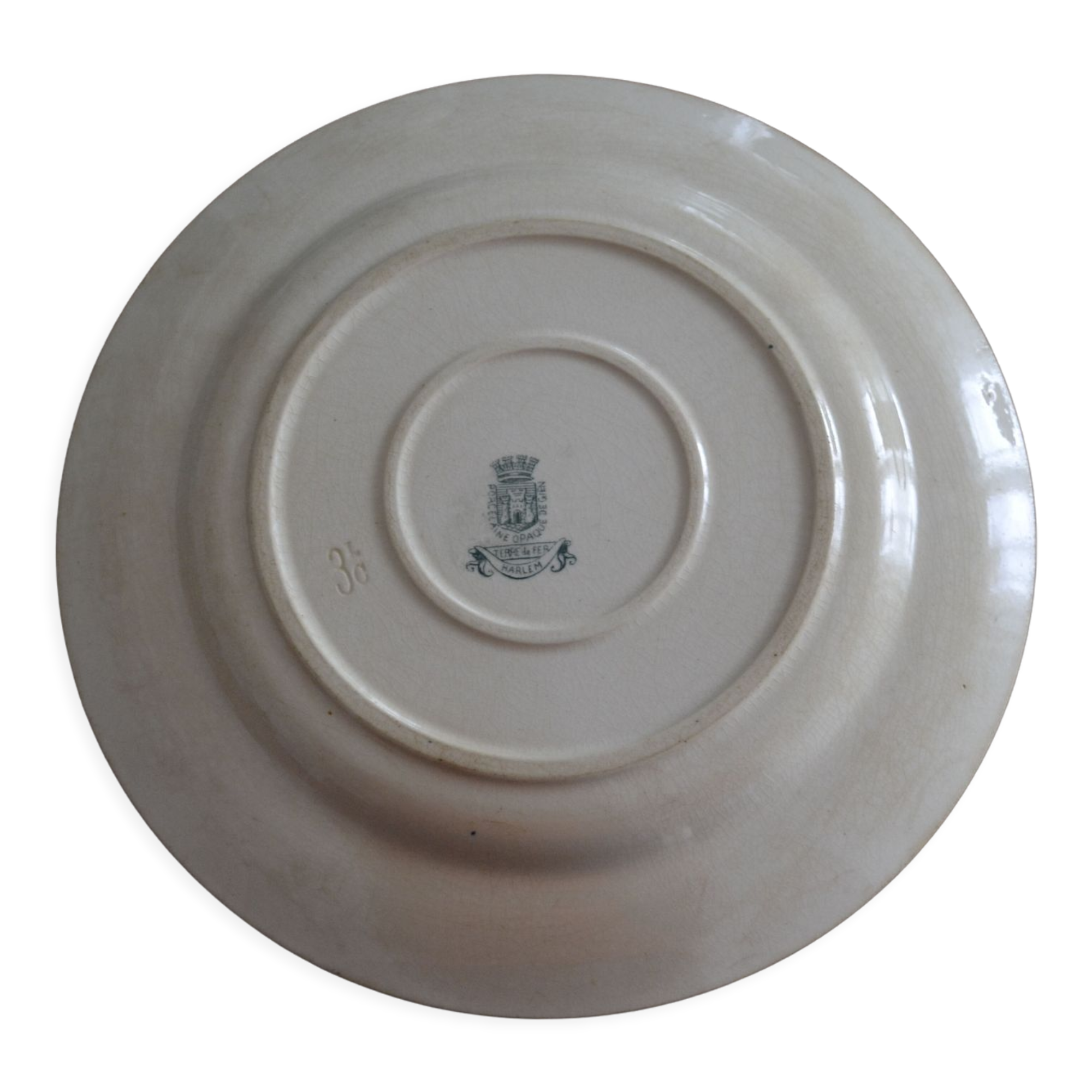 Plat rond Terre de fer