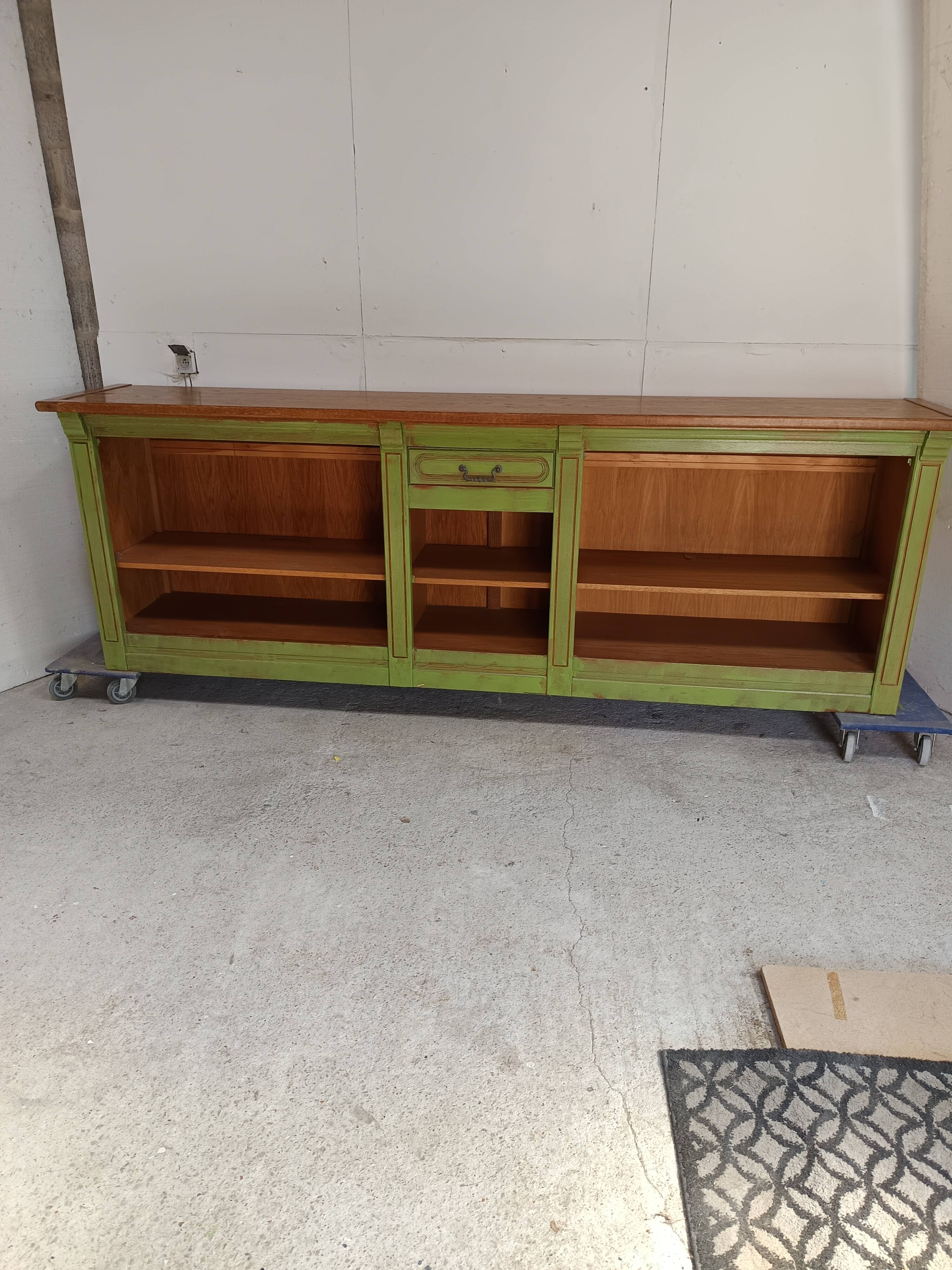 Ancien comptoir en bois