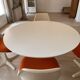 Tulipe Arkana table by Knoll and its 4 chairs