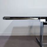 Extendable chrome dining table