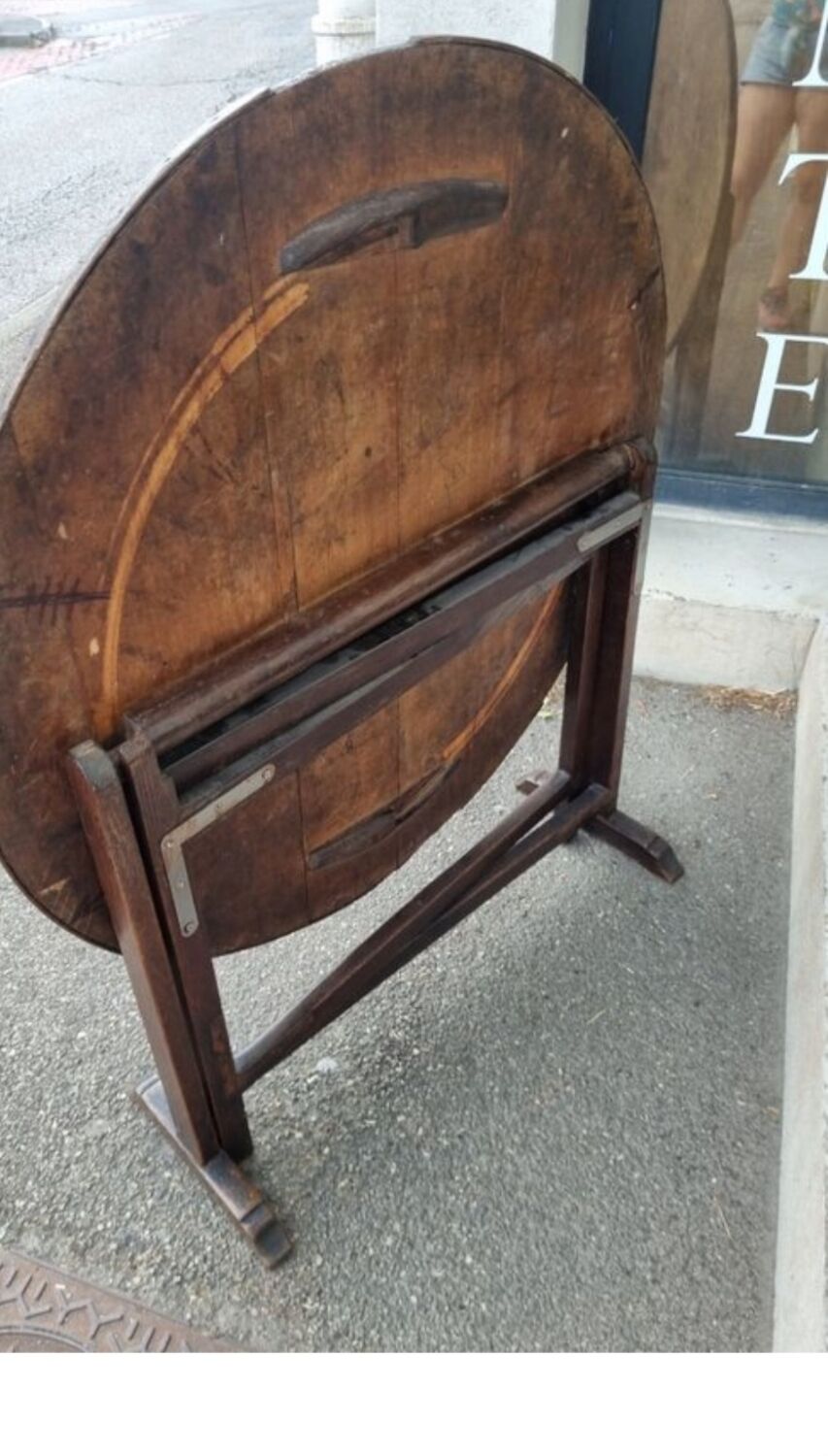 Old winegrower's table