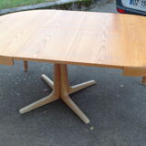 Baumann table in white wood