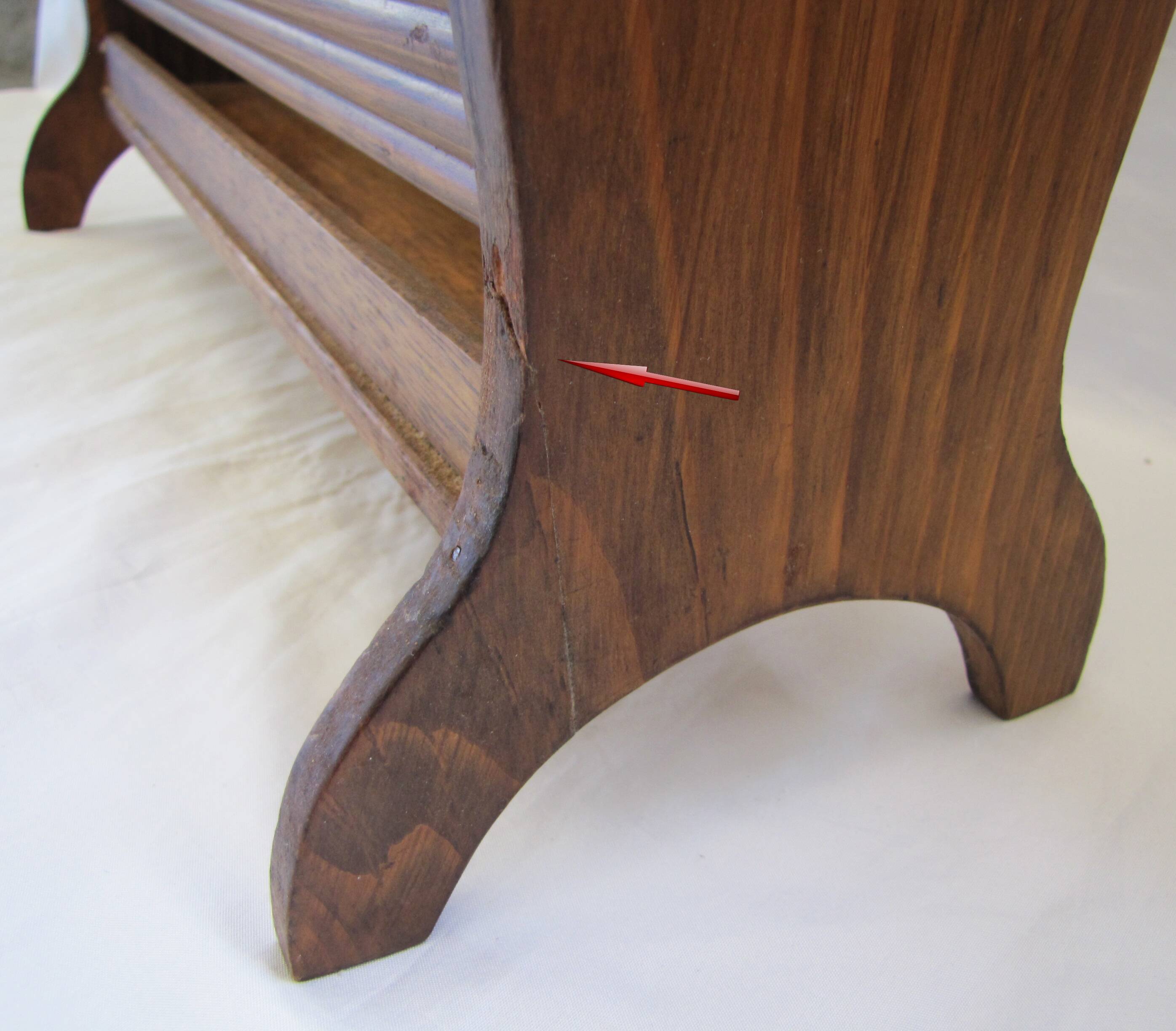 wooden magazine rack n°1