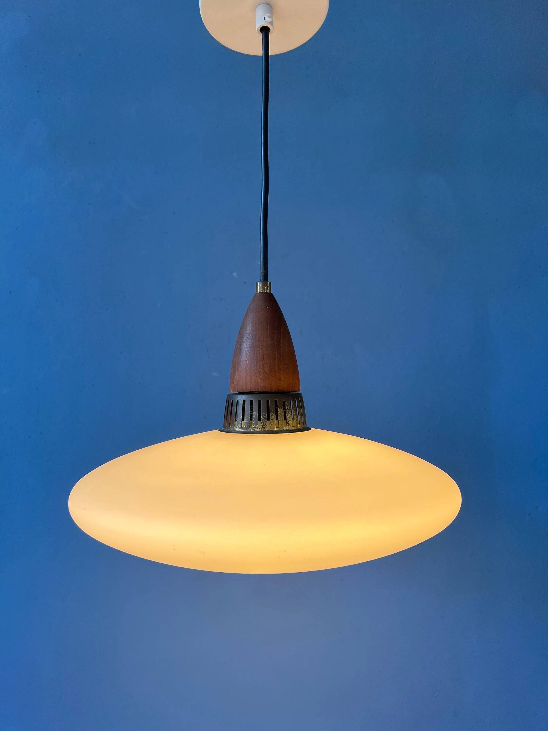 Suspension en verre opalin (style Philips) - Louis Kalff
