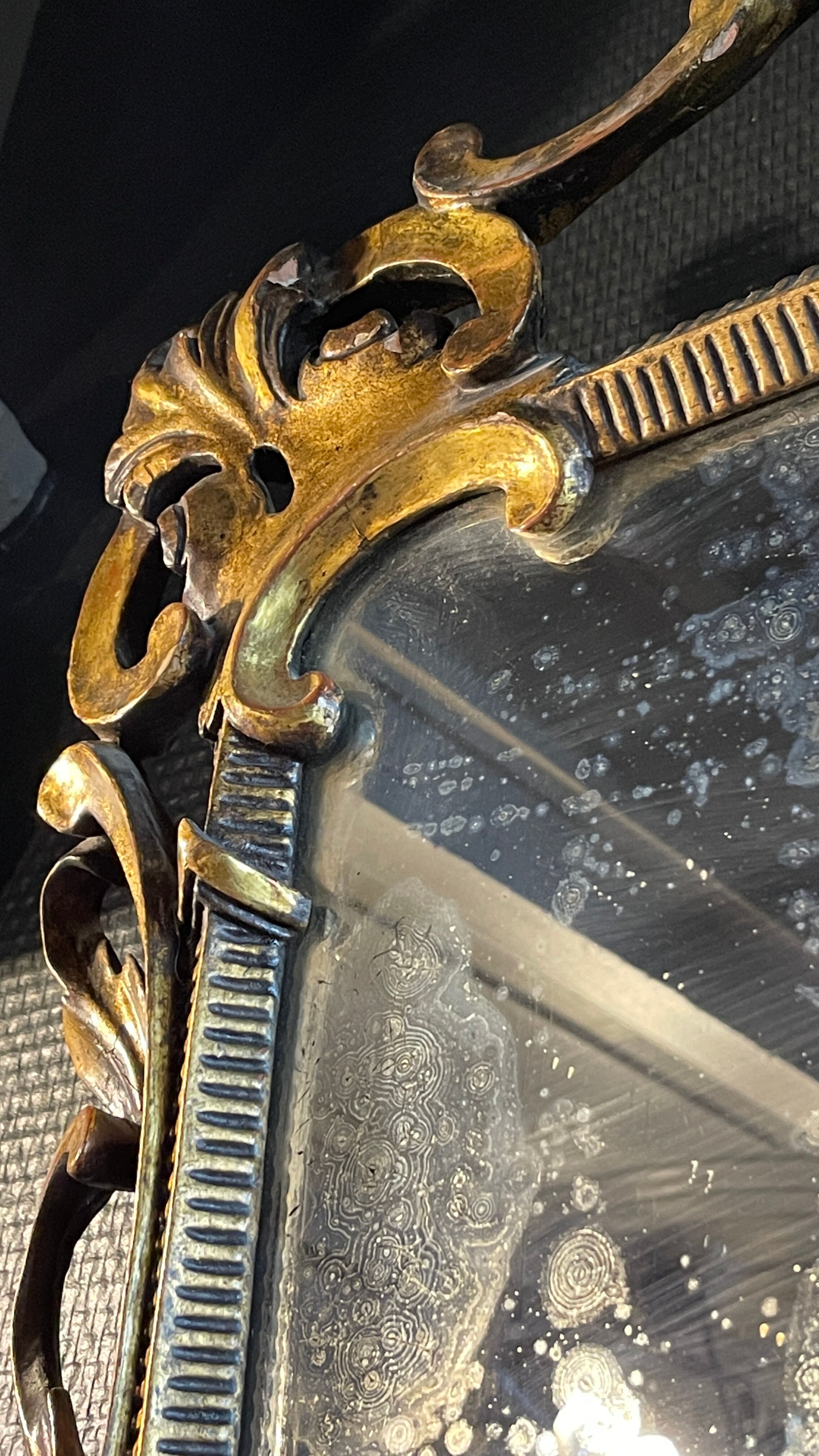 Gilded mirror Louis XV Rocaille in Carved and Stuqué Wood, nineteenth century