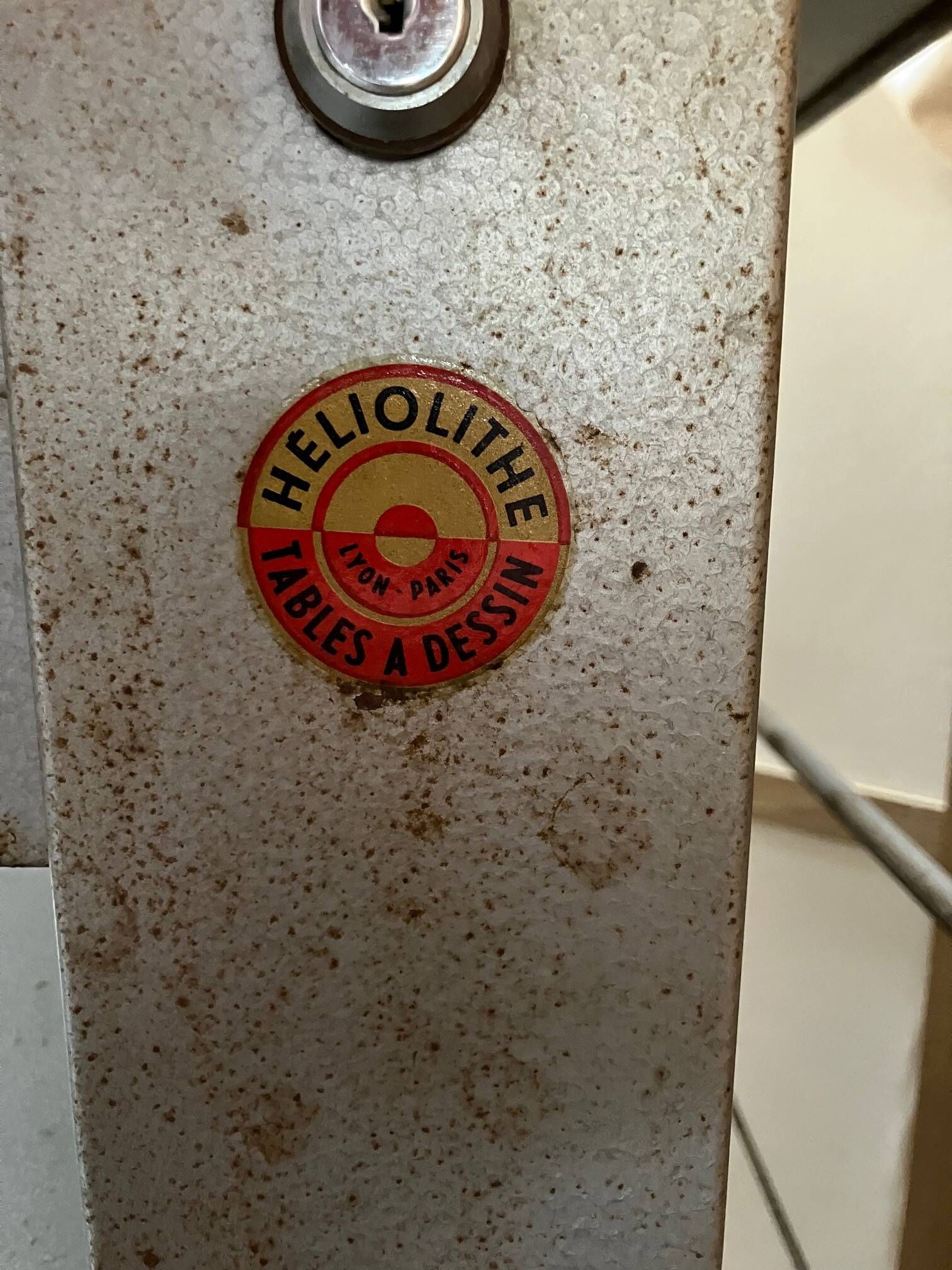 Industrial servant Heliolite