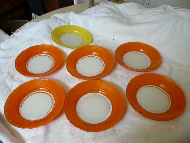 7 assiettes creuses verre Duralex