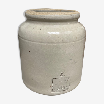 Large varnished earth jar