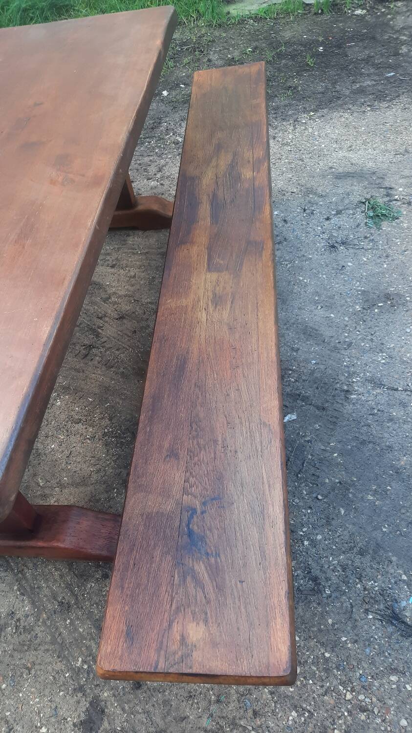 Table and 2 benches