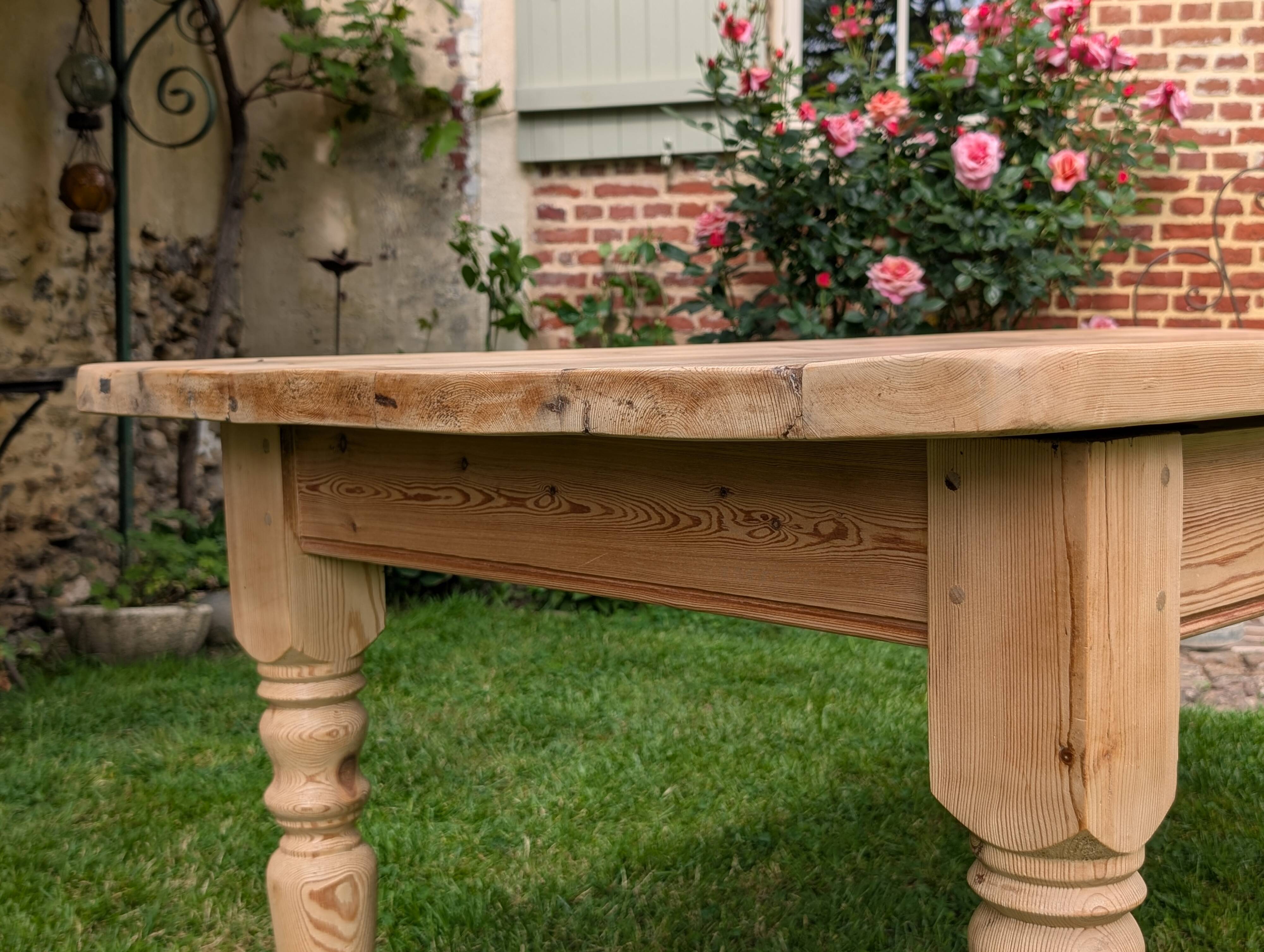 Campaign table in pine