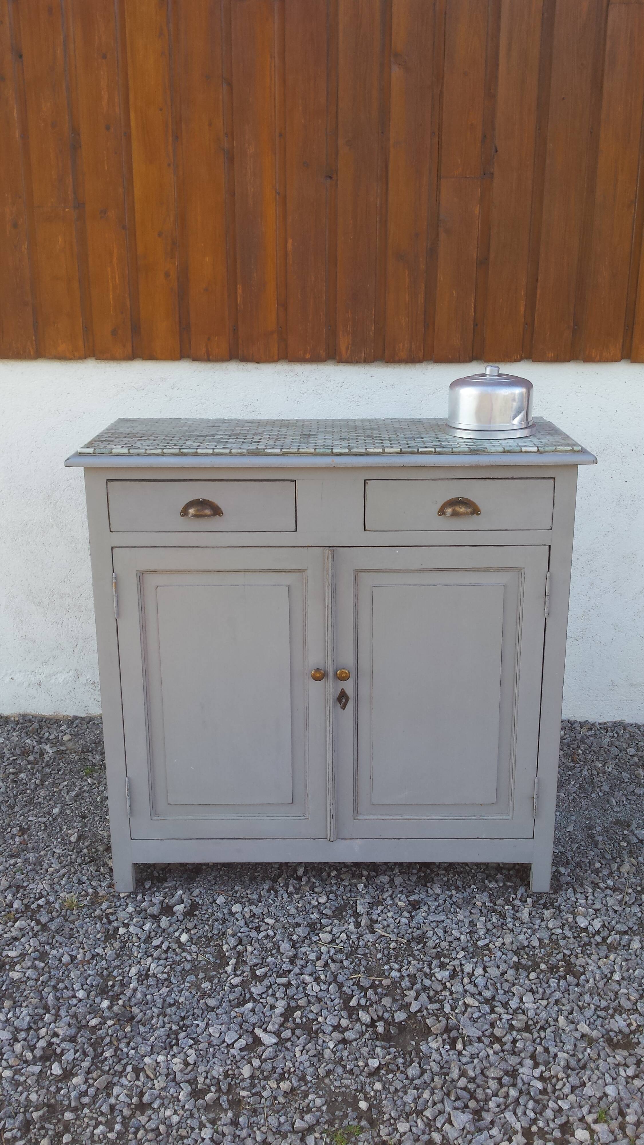 Grey parisian buffet, tile tray "pool"