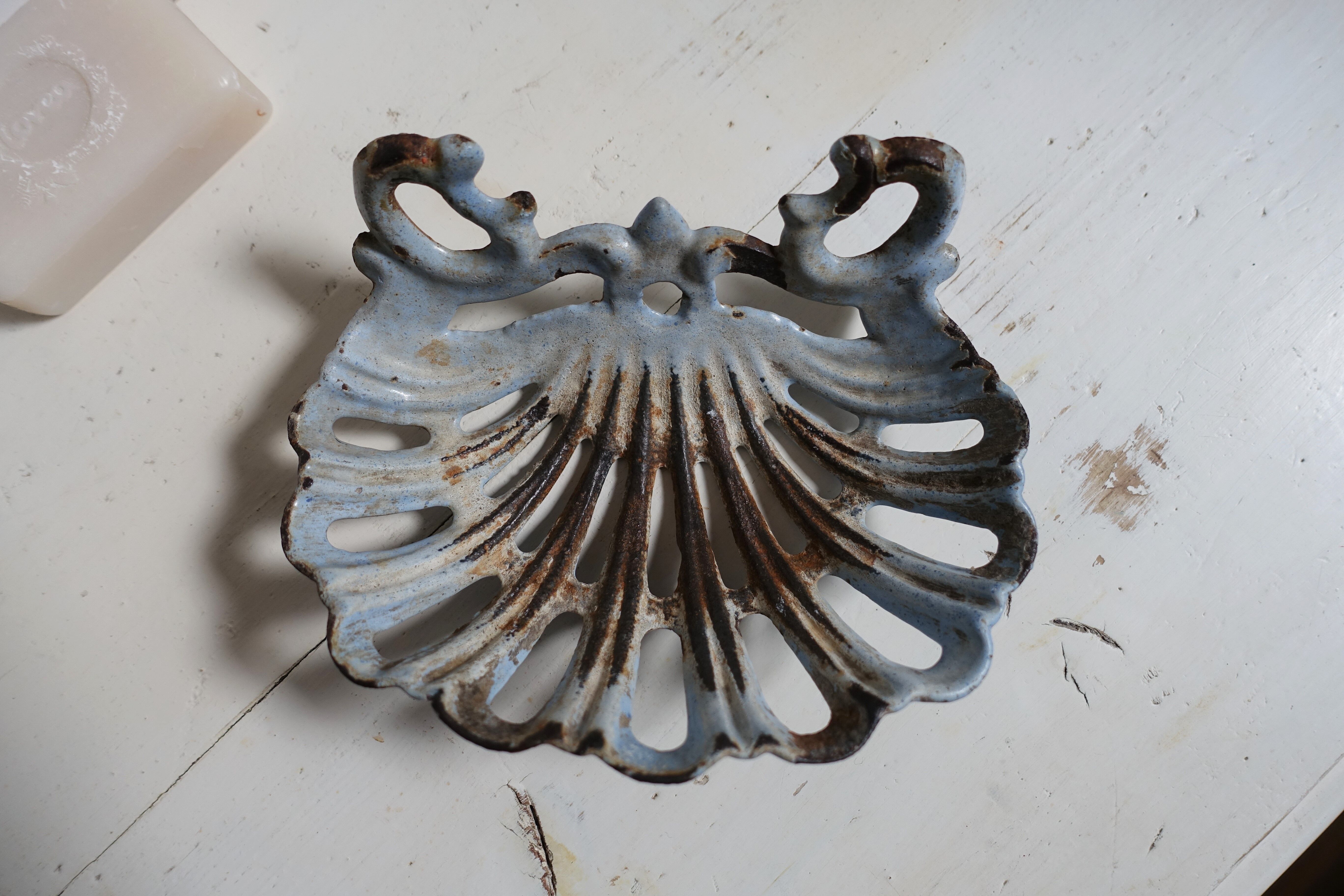 Cast iron soap dish
