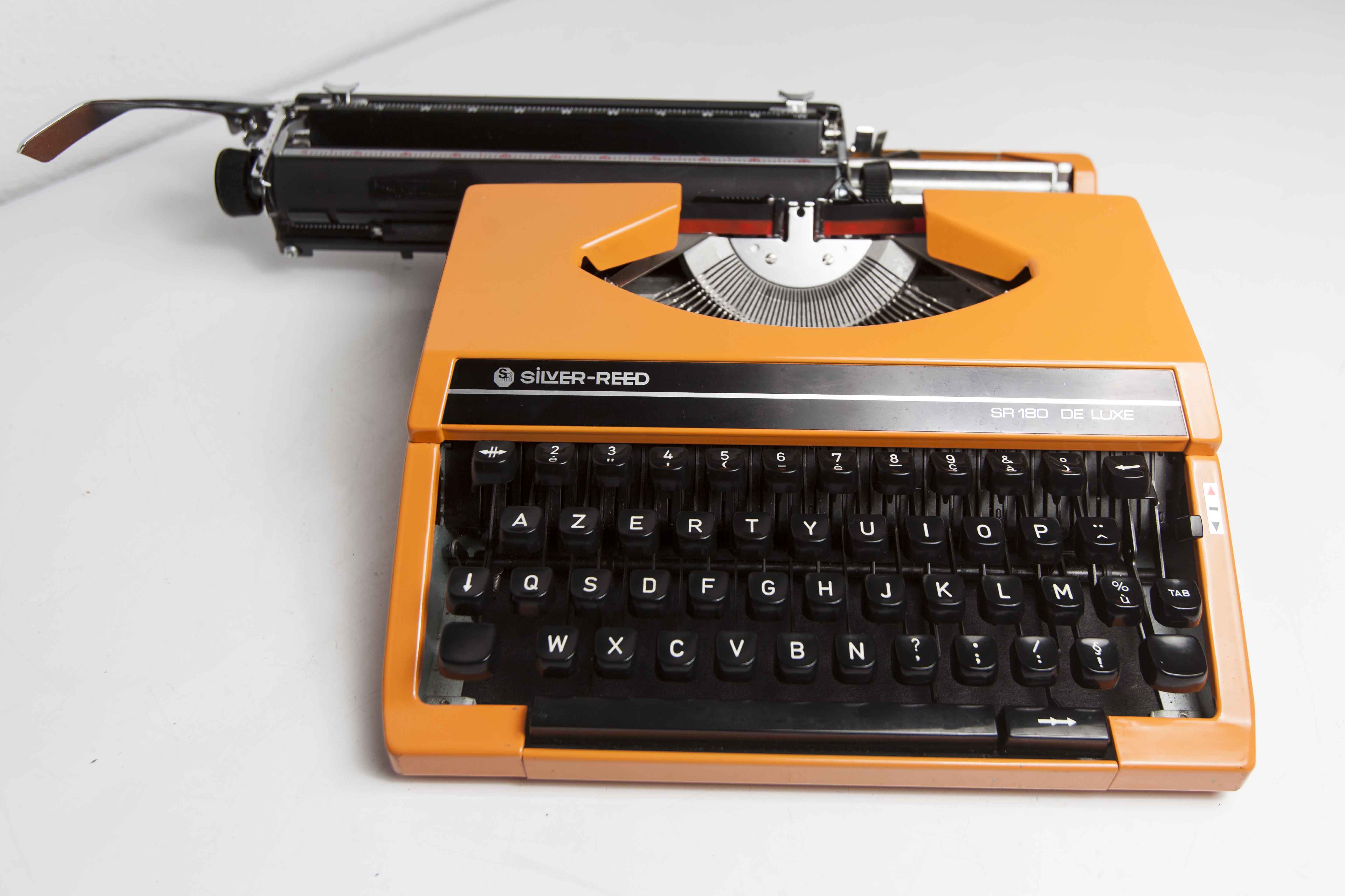 Silver Reed Sr 180 revised Luxury Typewriter and New Ribbon