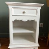 Interior's bedside table