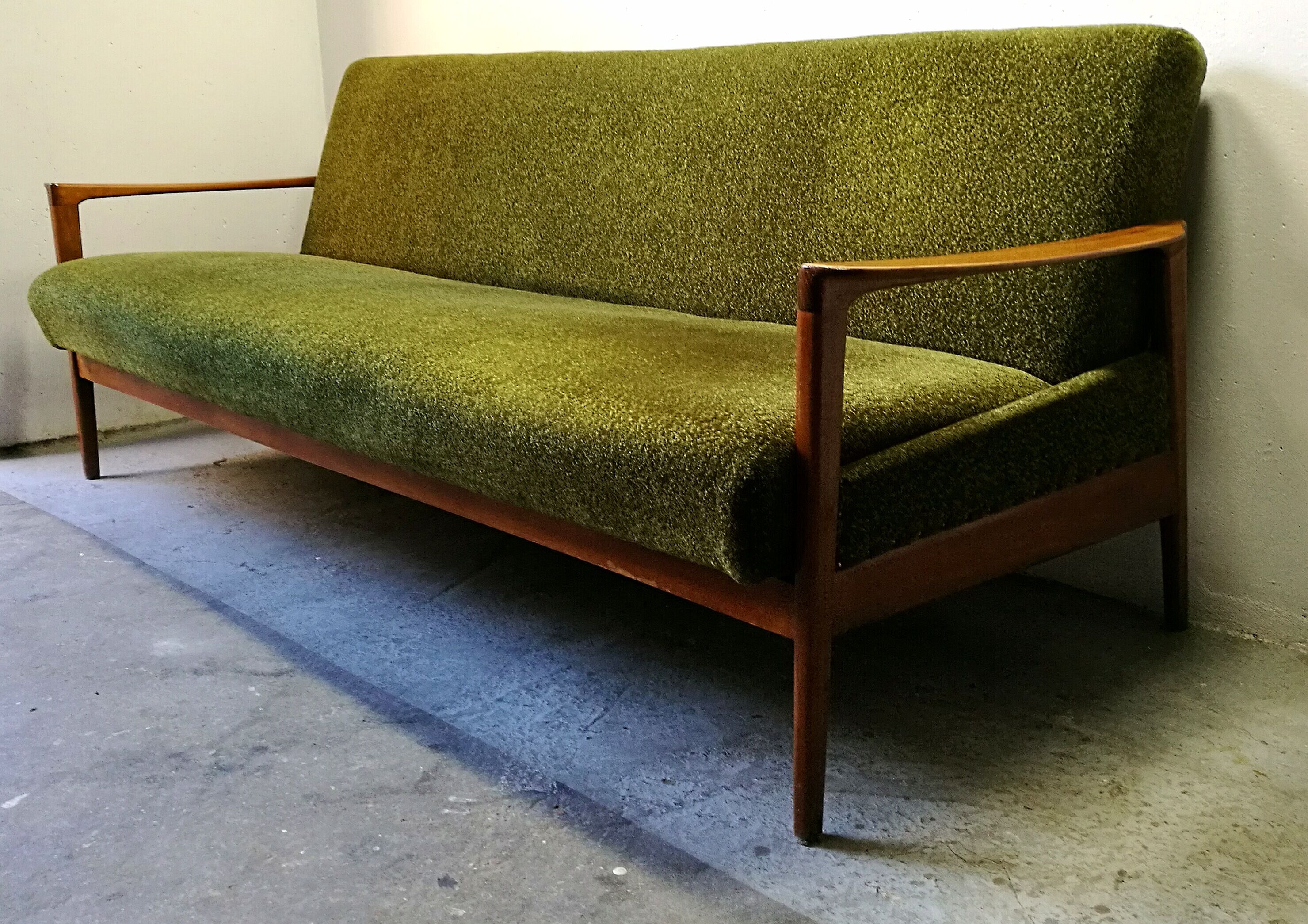 Scandinavian sofa 3 places 60 years