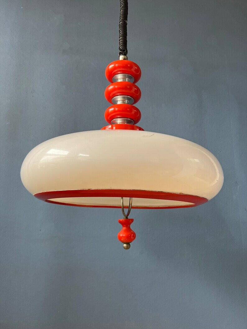 Red suspension lamp